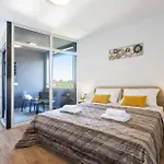 Villa Moderna Near For 8 People With 32 M2 Private Pool Pula