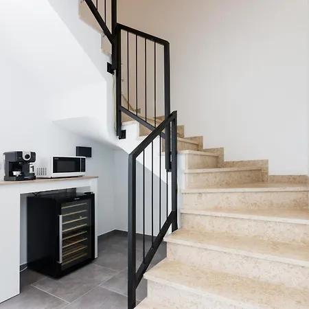 Moderna Near For 8 People With 32 M2 Private Pool Villa Pula