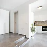 Villa Moderna Near For 8 People With 32 M2 Private Pool
